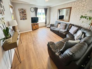 Lounge- click for photo gallery